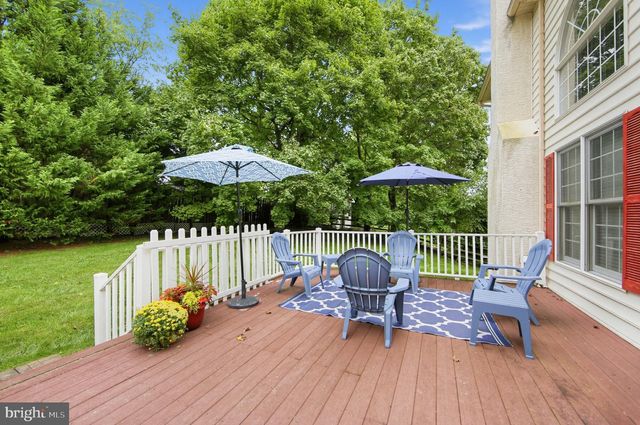 2 ROOSEVELT CIR, Downingtown, PA 19335