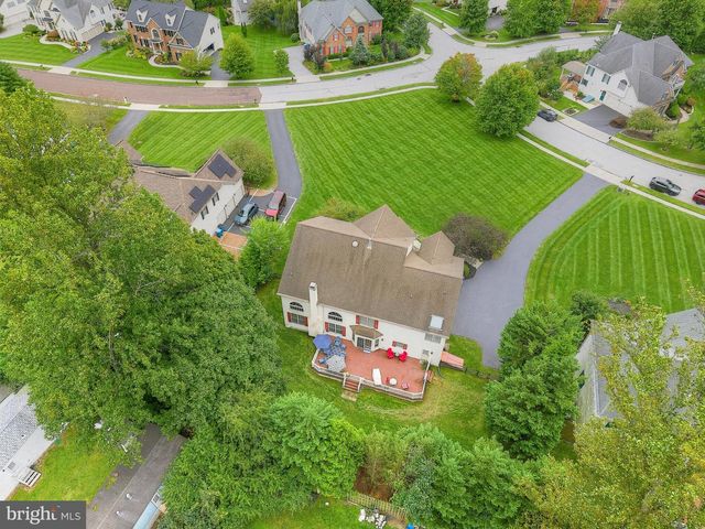 2 ROOSEVELT CIR, Downingtown, PA 19335