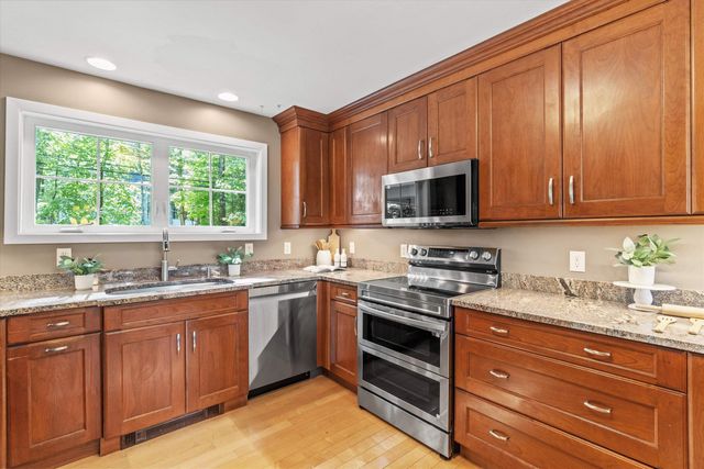 116 Martin Road, Weare, NH 03281