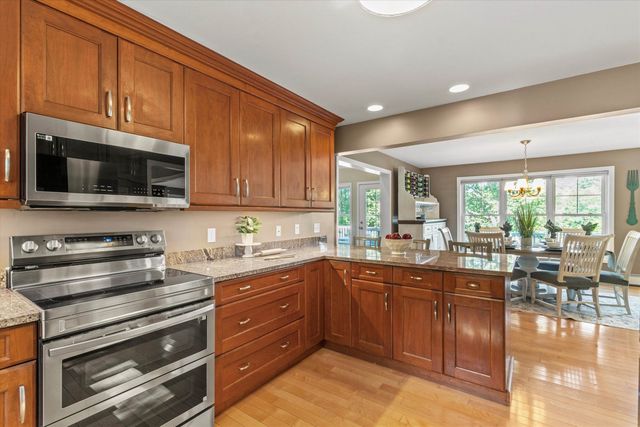 116 Martin Road, Weare, NH 03281