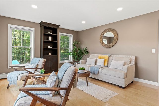 116 Martin Road, Weare, NH 03281