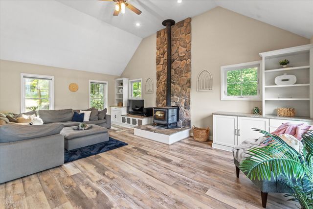 116 Martin Road, Weare, NH 03281