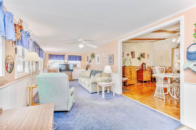 494 Clubhouse Rd., Murrells Inlet, SC 29576