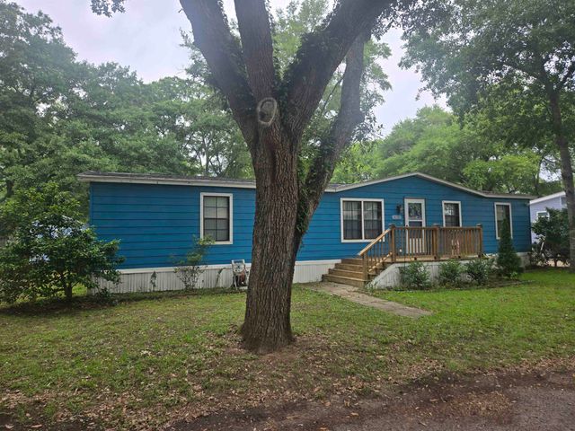 494 Clubhouse Rd., Murrells Inlet, SC 29576