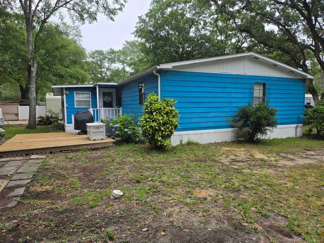 494 Clubhouse Rd., Murrells Inlet, SC 29576