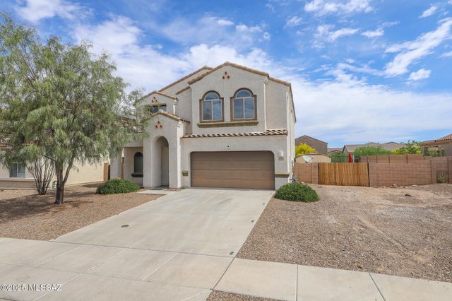 272 W Herschel H Hobbs Place, Vail, AZ 85641