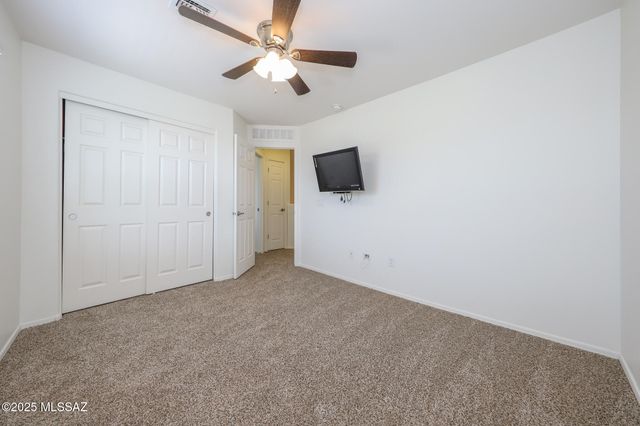 272 W Herschel H Hobbs Place, Vail, AZ 85641