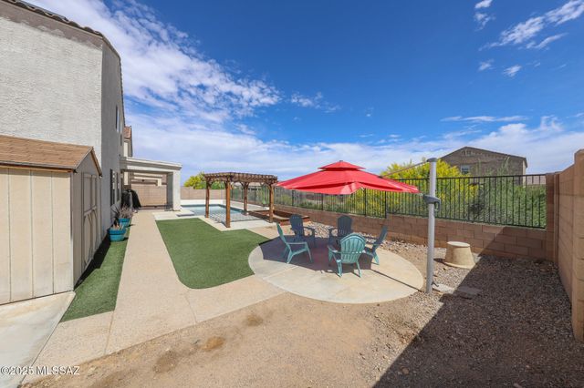 272 W Herschel H Hobbs Place, Vail, AZ 85641