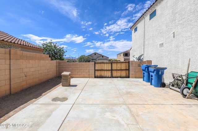 272 W Herschel H Hobbs Place, Vail, AZ 85641