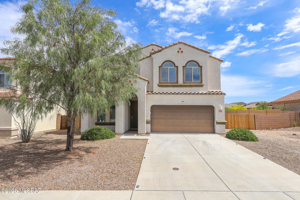 272 W Herschel H Hobbs Place, Vail, AZ 85641