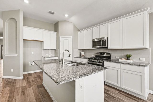 7225 Navoti Trail, Fort Worth, TX 76131