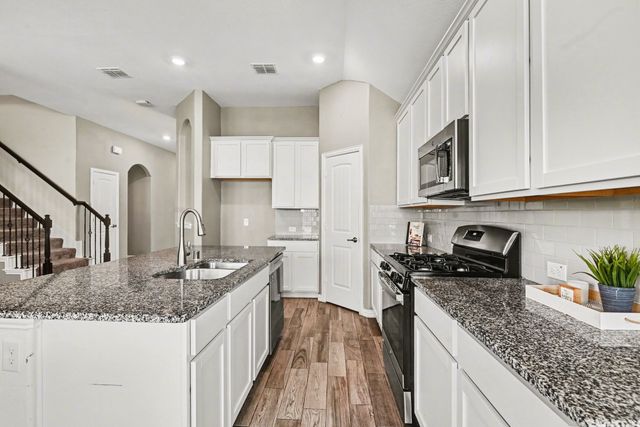 7225 Navoti Trail, Fort Worth, TX 76131