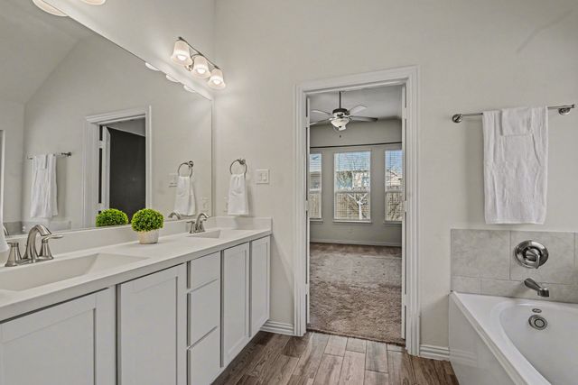 7225 Navoti Trail, Fort Worth, TX 76131