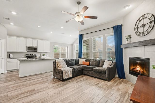 7225 Navoti Trail, Fort Worth, TX 76131