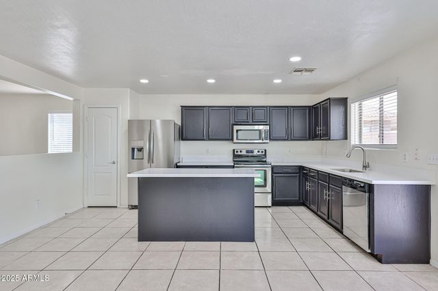 25771 W Satellite Lane, Buckeye, AZ 85326