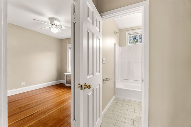 9 Maple Circle 1, Marblehead, MA 01945