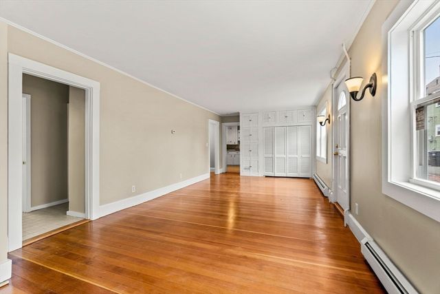 9 Maple Circle 1, Marblehead, MA 01945