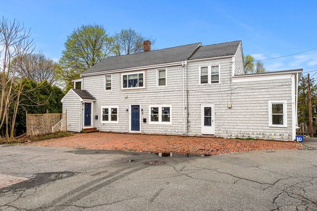 9 Maple Circle 1, Marblehead, MA 01945