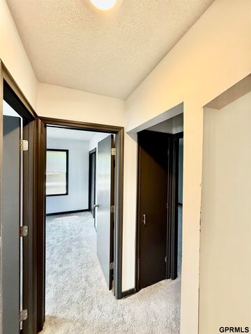 4018 N 42 Street, Omaha, NE 68111