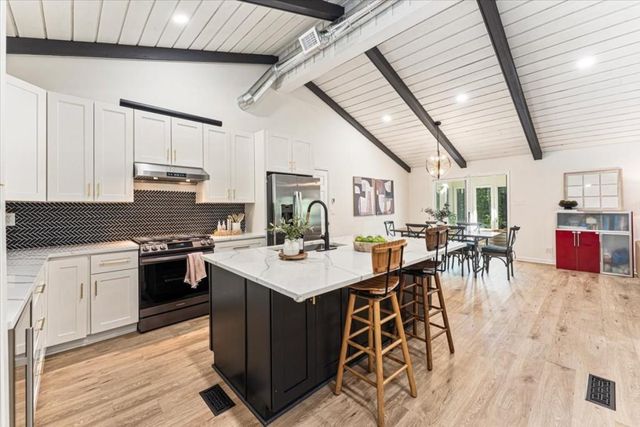 1606 E Nancy Creek Drive, Brookhaven, GA 30319