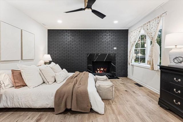 1606 E Nancy Creek Drive, Brookhaven, GA 30319