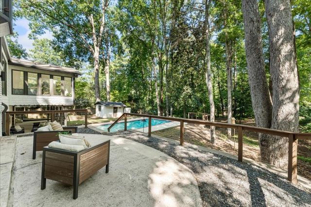 1606 E Nancy Creek Drive, Brookhaven, GA 30319