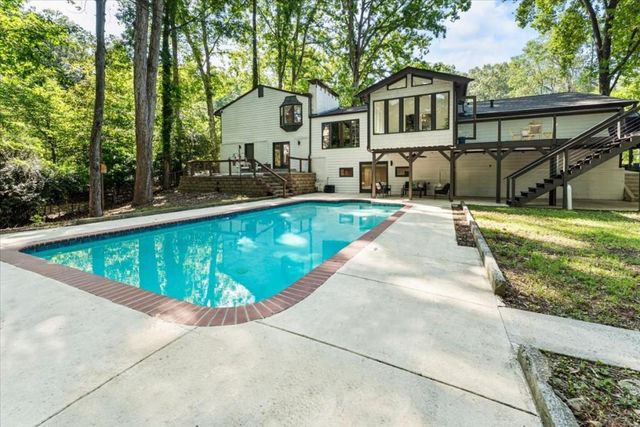 1606 E Nancy Creek Drive, Brookhaven, GA 30319