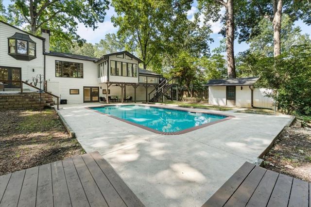 1606 E Nancy Creek Drive, Brookhaven, GA 30319