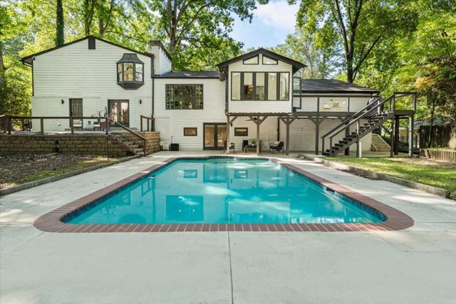 1606 E Nancy Creek Drive, Brookhaven, GA 30319