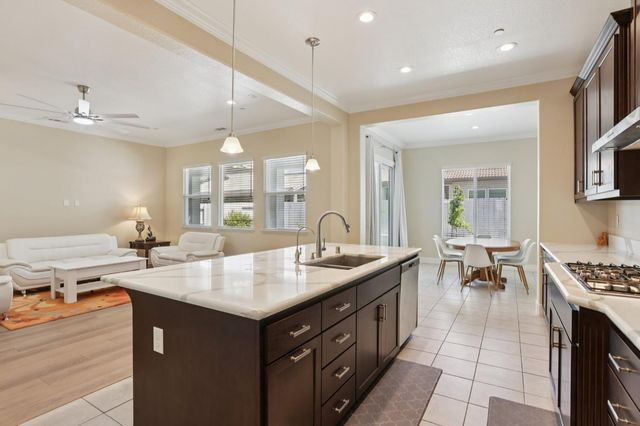 2464 Dilip Dr, Manteca, CA 95337