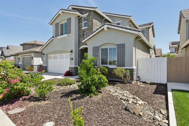 2464 Dilip Dr, Manteca, CA 95337