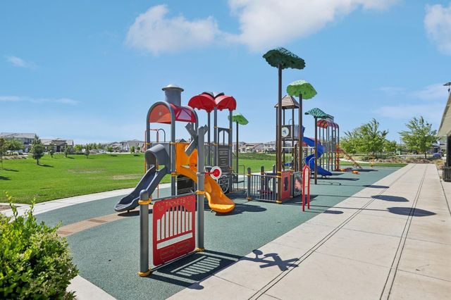 2464 Dilip Dr, Manteca, CA 95337