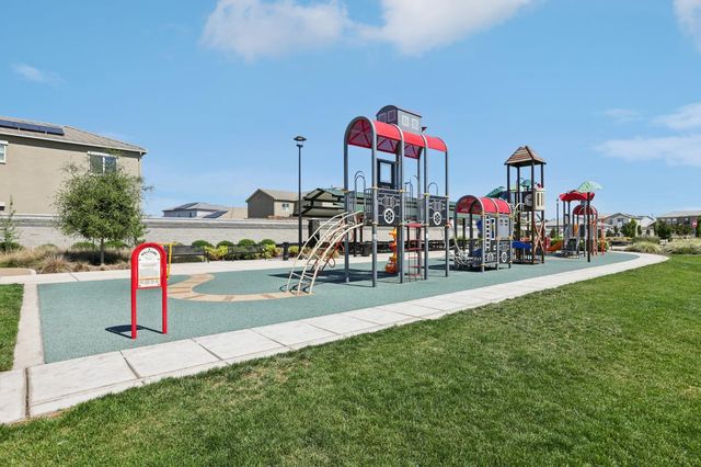 2464 Dilip Dr, Manteca, CA 95337