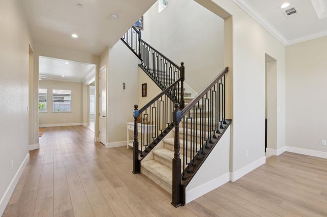 2464 Dilip Dr, Manteca, CA 95337