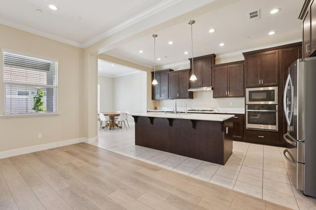 2464 Dilip Dr, Manteca, CA 95337