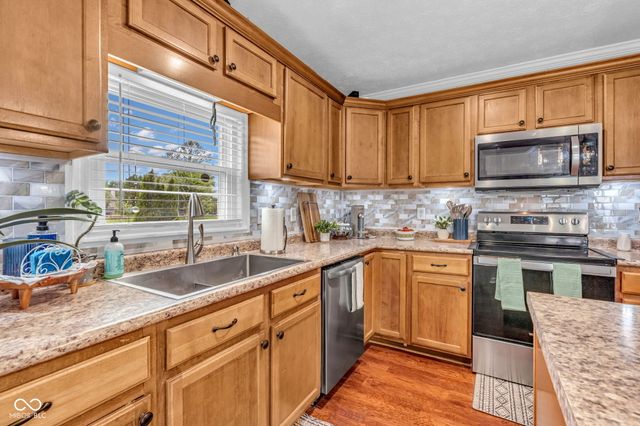 8455 Ferguson Circle, Avon, IN 46123