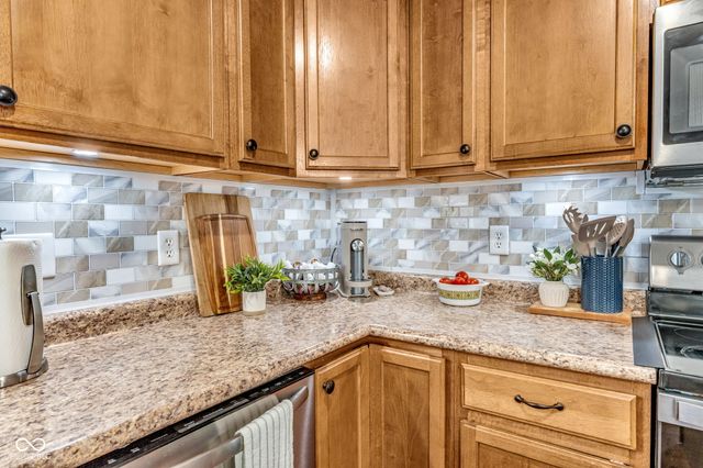 8455 Ferguson Circle, Avon, IN 46123