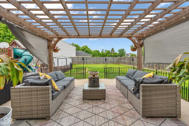 8455 Ferguson Circle, Avon, IN 46123