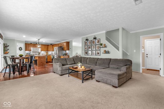 8455 Ferguson Circle, Avon, IN 46123