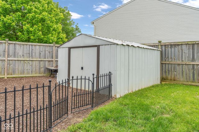 8455 Ferguson Circle, Avon, IN 46123