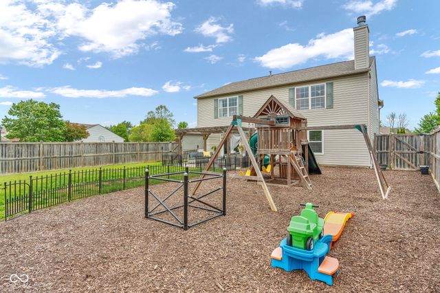 8455 Ferguson Circle, Avon, IN 46123