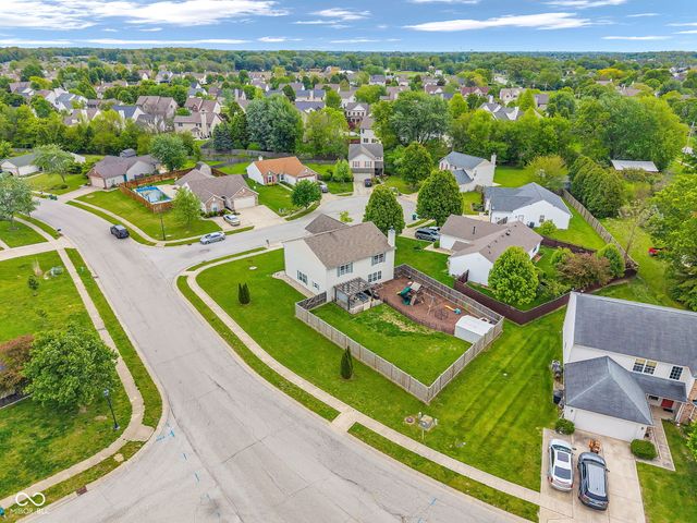 8455 Ferguson Circle, Avon, IN 46123