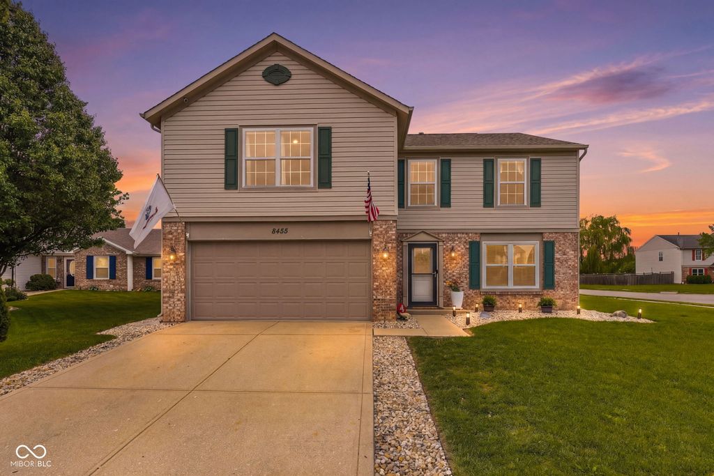 8455 Ferguson Circle, Avon, IN 46123