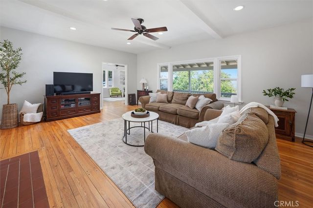 10439 Pinyon, Tujunga, CA 91042