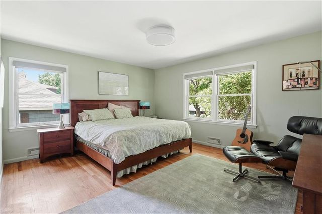 9821 Pembroke Lane, Leawood, KS 66206