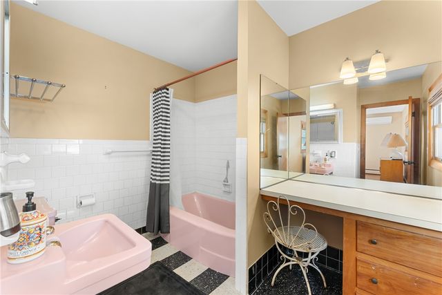 500 Laten Knight Road, Cranston, RI 02921