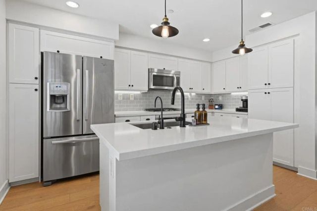 1678 Fairlead Avenue, Carlsbad, CA 92011