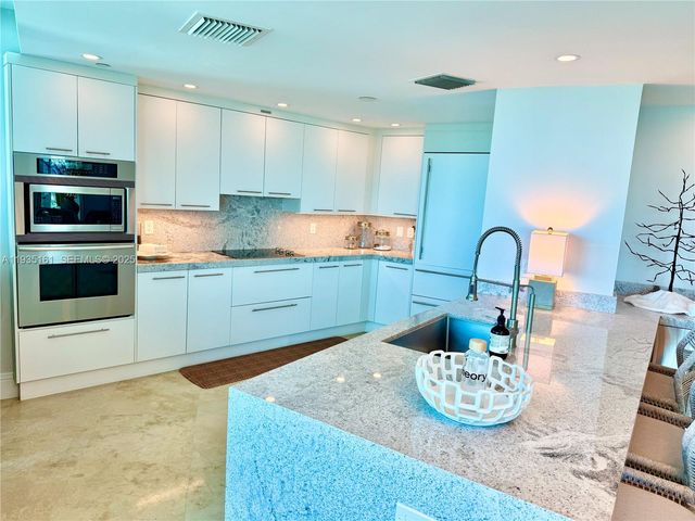 1200 Holiday Dr 705, Fort Lauderdale, FL 33316