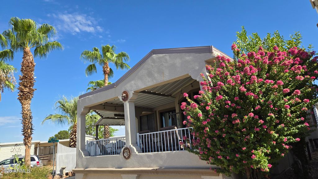 17200 W BELL Road 558, Surprise, AZ 85374 — exterior