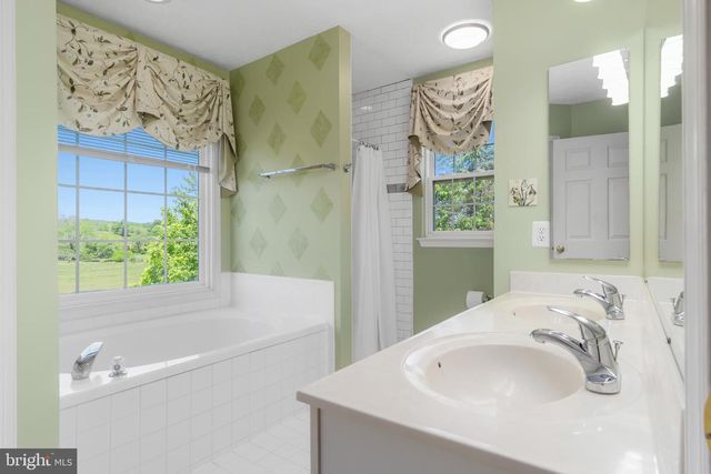 24 YOUNG BRANCH DR, Middletown, MD 21769